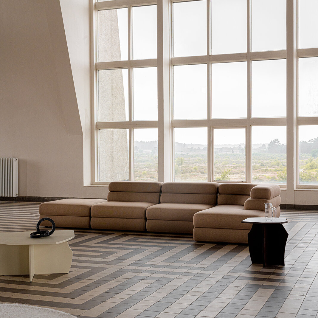 Design modern sofa | Layer 3.5 seater corner sofa open right Grey | Studio HENK | 