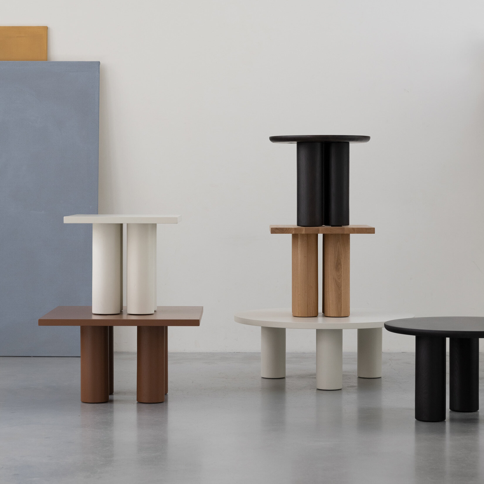 Design Coffee Table | Pillar Coffee Table round 90 Oak chocolate brown | Oak chocolat brown | Studio HENK | 