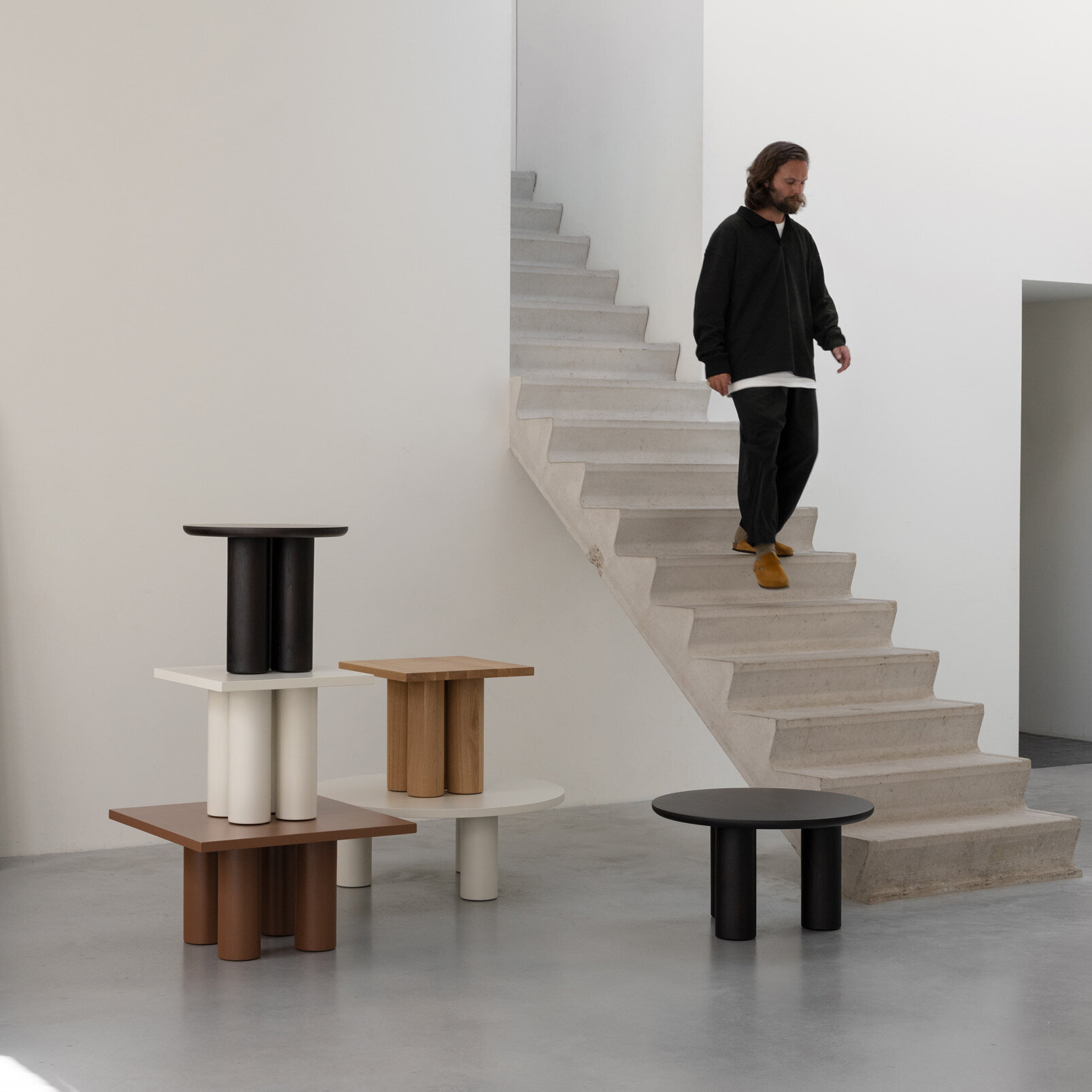 Design Coffee Table | Pillar Coffee Table round 90 Oak chocolate brown | Oak chocolat brown | Studio HENK | 