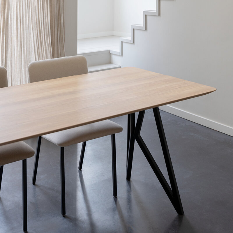 Rectangular Design dining table | Butterfly Steel black powdercoating | Walnut naturel lacquer | Studio HENK | 