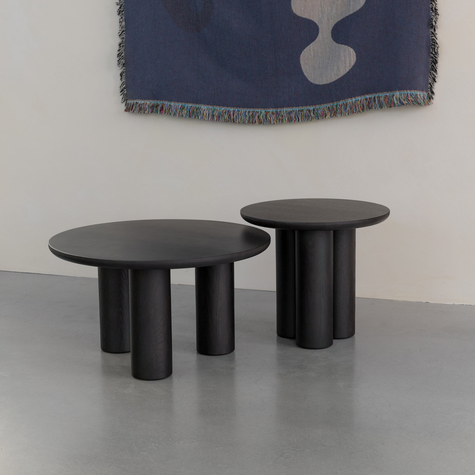 Design Coffee Table | Pillar Coffee Table round 90 Oak chocolate brown | Oak chocolat brown | Studio HENK | 